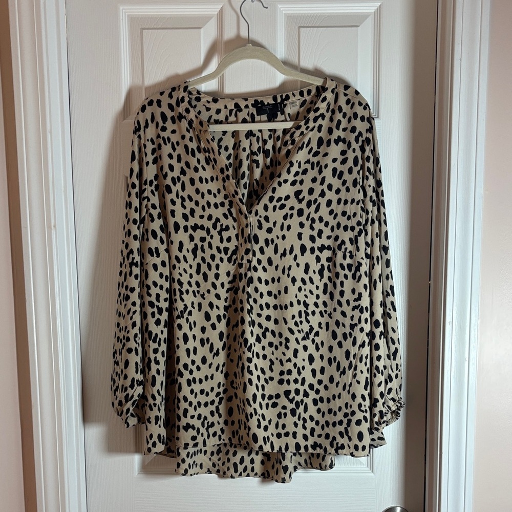 Tahari Leopard Print Blouse in Beige and Black